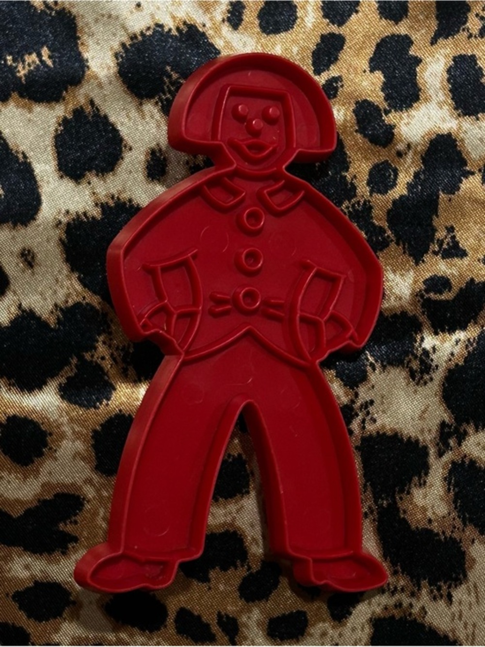 Vintage Tupperware Red Plastic Dutch Boy 4.5 inch Cookie Cutter